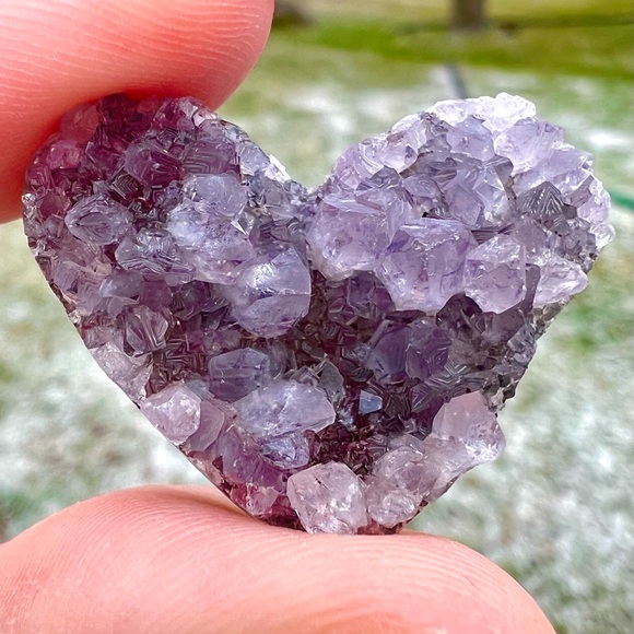 Blue Cherry Agate Heart + Ametyst Heart Crystal Specimens - Picture 6 of 7